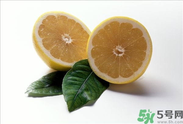 柚子是熱性的嗎？吃柚子要注意什么？