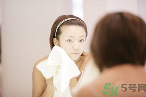 脫妝是什么原因？什么情況下容易脫妝？