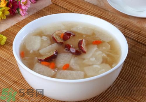 發(fā)燒可以喝冰糖雪梨嗎？發(fā)燒喝冰糖雪梨好嗎？