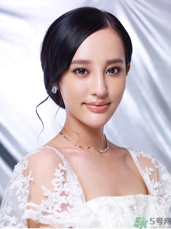 乳暈大是什么原因？乳暈大正常嗎？