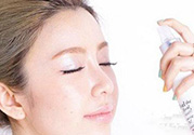 保濕噴霧可以當(dāng)爽膚水嗎？保濕噴霧和爽膚水有什么區(qū)別？