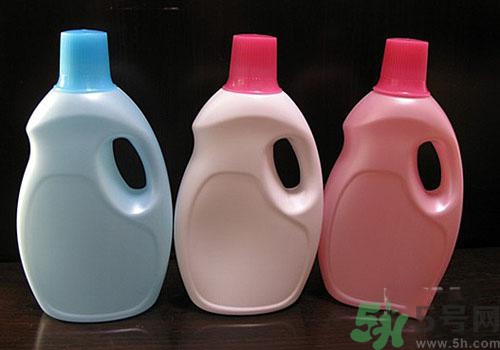 洗衣粉和洗衣液哪個(gè)好？洗衣粉和洗衣液哪個(gè)更傷手？