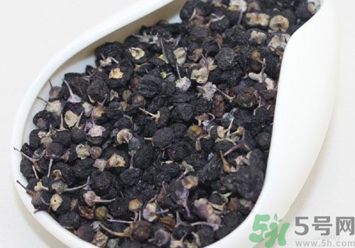 吃黑枸杞會上火嗎？吃黑枸杞會不會上火？