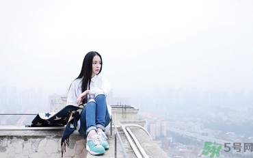 15歲女生白帶多正常嗎？15歲女生白帶異常怎么辦？