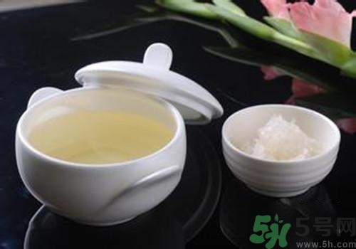 燕窩是燕子的窩嗎？燕窩是什么東西？