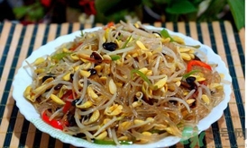 豆芽可以生吃嗎？豆芽炒粉條的家常做法