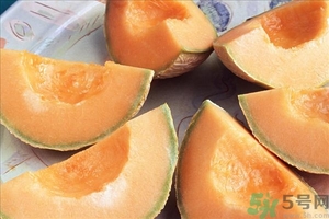 香瓜瓤籽可以吃嗎？香瓜皮能吃嗎？