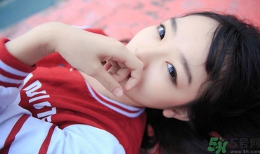 12歲女孩性早熟怎么辦？還會長高嗎？