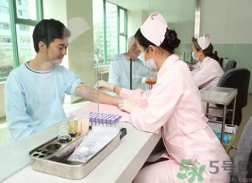 獻(xiàn)血后可以洗澡嗎？抽血后可以洗澡嗎？