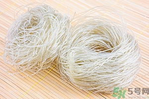 米線和米粉有什么區(qū)別？米粉要泡多久才能炒？