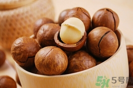 夏威夷果可以生吃嗎?生吃夏威夷果會(huì)怎么樣