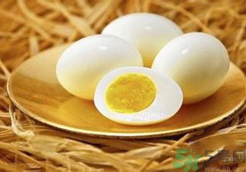 煮熟的雞蛋隔夜可以吃嗎？吃了隔夜的熟雞蛋有什么危害？