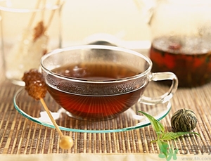 中暑能喝冰水嗎？中暑能吃冰淇淋嗎？