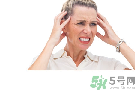 女人濕氣重的癥狀有哪些？女人濕氣重有什么表現(xiàn)？