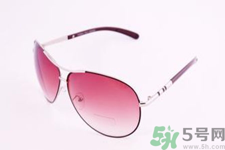 太陽鏡什么材質(zhì)好？太陽鏡什么材質(zhì)的鏡片好？
