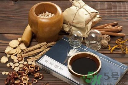 三伏天可以吃中藥嗎？三伏天吃中藥會(huì)不會(huì)上火？