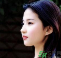 杏仁眼是什么樣的？杏仁眼怎么畫眼線？