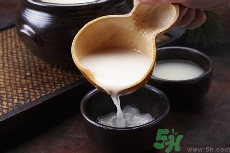 米酒是酸性還是堿性？米酒是堿性的嗎？