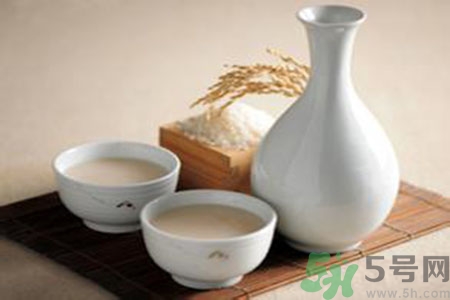寶寶可以喝米酒嗎？寶寶多大了可以喝米酒？
