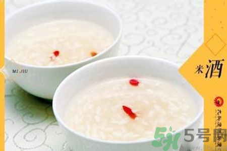 米酒有黑點(diǎn)是怎么回事？米酒有黑點(diǎn)能喝嗎？