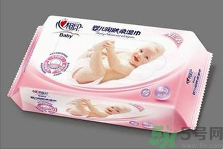 寶寶可以用濕巾紙擦屁股嗎？寶寶用濕巾紙擦屁股有什么危害？