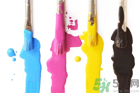 手上有油漆怎么洗？油漆沾到衣服上怎么洗？