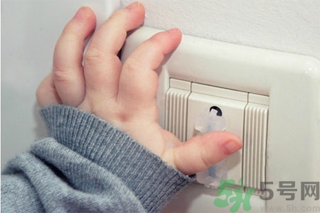寶寶觸電怎么辦？如何預(yù)防寶寶觸電？