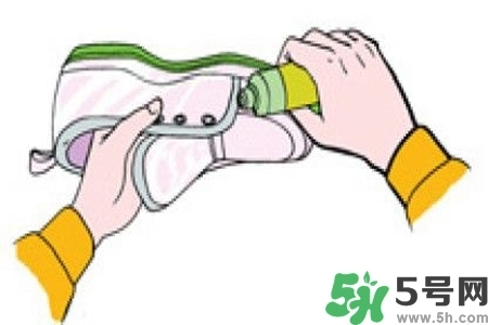運動鞋怎么清洗？如何清洗運動鞋？