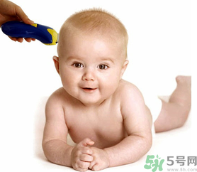 寶寶吃什么對頭發(fā)好？寶寶頭發(fā)發(fā)黃怎么辦？