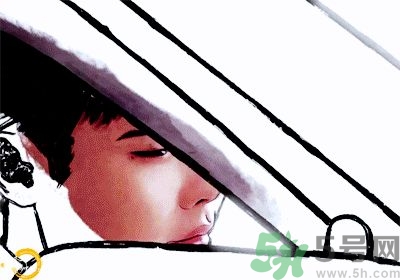 李鐘碩發(fā)型是什么？姜哲發(fā)型是什么？
