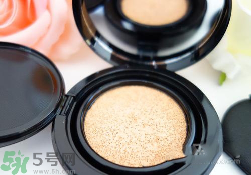 cc霜和防曬霜哪個(gè)先用？cc霜和防曬霜的使用順序