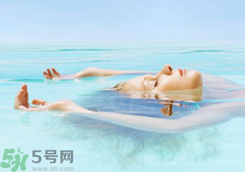 游泳會(huì)得紅眼病嗎？游泳會(huì)不會(huì)得紅眼??？