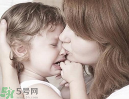 孩子性格內(nèi)向懦弱怎么辦？孩子性格內(nèi)向懦弱的原因？