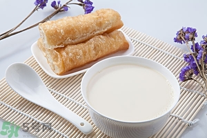 豆奶粉結(jié)塊還能喝嗎？豆奶粉分層還能喝嗎？