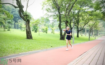 女生跑步腿會(huì)變粗嗎？女生跑步小腿會(huì)變粗嗎？