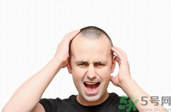 男人禿頂是什么原因？男人禿頂怎么辦？
