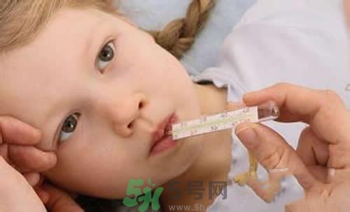 寶寶發(fā)燒多久量一次體溫？寶寶發(fā)燒怎么量體溫？