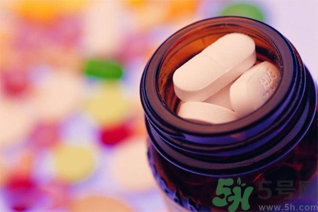 感冒一天吃6片抗生素有危害嗎？抗生素屬于激素類藥物嗎？