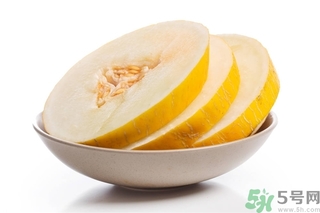 哈密瓜榨汁要加水嗎？哈密瓜榨汁搭配什么？