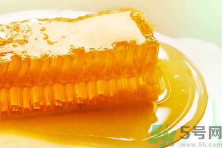 口腔潰瘍可以吃蜂蜜嗎？口腔潰瘍能不能吃蜂蜜？