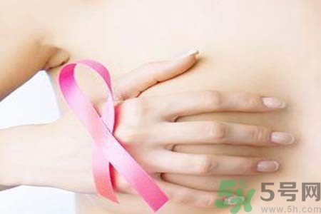 胸部一大一小怎么辦？乳房一大一小的原因是什么？
