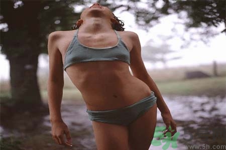 胸部太小怎么辦？胸部如何才能變大？