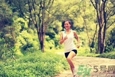 豐胸運(yùn)動(dòng)有什么？哪些運(yùn)動(dòng)可以豐胸？