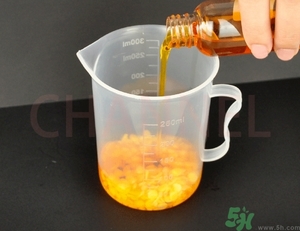 潤唇膏怎么做？潤唇膏自制方法