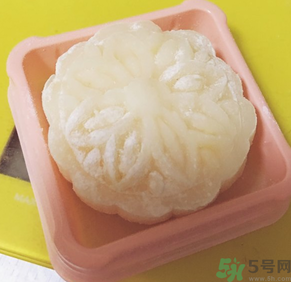 冰皮月餅怎么吃？冰皮月餅怎么吃對身體好
