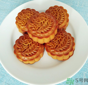 血糖高的人可以吃月餅嗎？血糖高的人怎樣吃月餅？