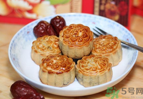 月餅吃多了會怎么樣？哪些人不宜吃月餅？