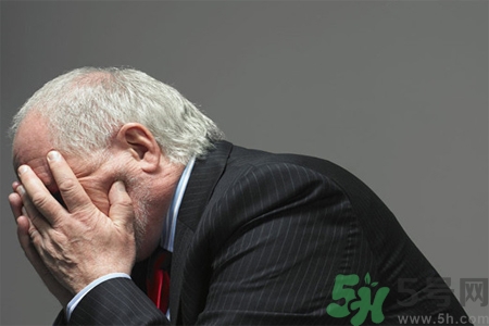 男性更年期的表現(xiàn)有哪些？怎么判斷男性更年期？