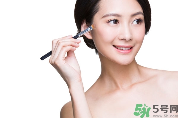 睫毛膏可以刷眉毛嗎？睫毛膏可以當染眉膏嗎？