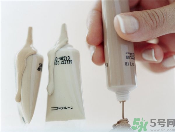 bb霜過(guò)期了還能用嗎？bb霜的保質(zhì)期一般是多久？